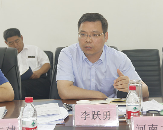 新鄉(xiāng)市副市長(zhǎng)李躍勇發(fā)表講話