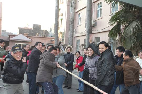 使出全力，爭當?shù)谝? width=