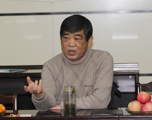 集團公司常務(wù)副總經(jīng)理王海民在會上向大家提出殷切期望