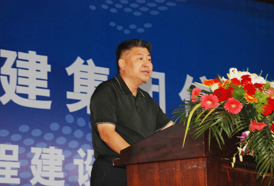 新鄉(xiāng)市人民政府副秘書(shū)長(zhǎng)吳毅強(qiáng)致辭