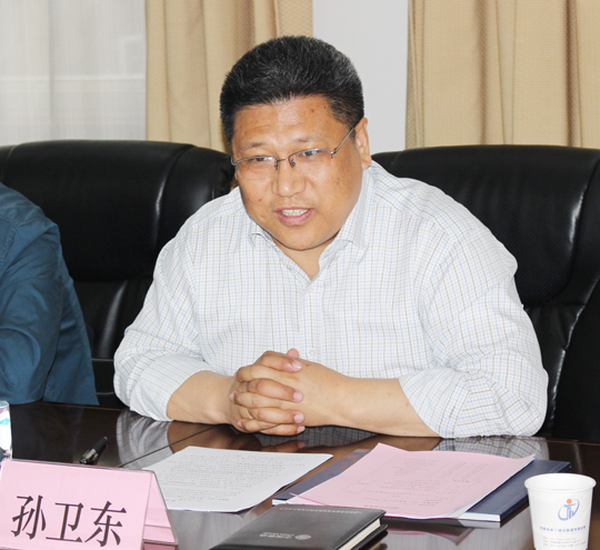 新鄉(xiāng)市住建委副主任孫衛(wèi)東在會(huì)上致辭