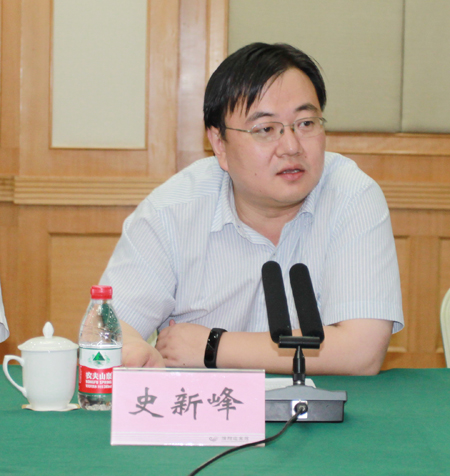 濮陽豫能發(fā)電有限責(zé)任公司黨委書記史新峰在會(huì)上致辭