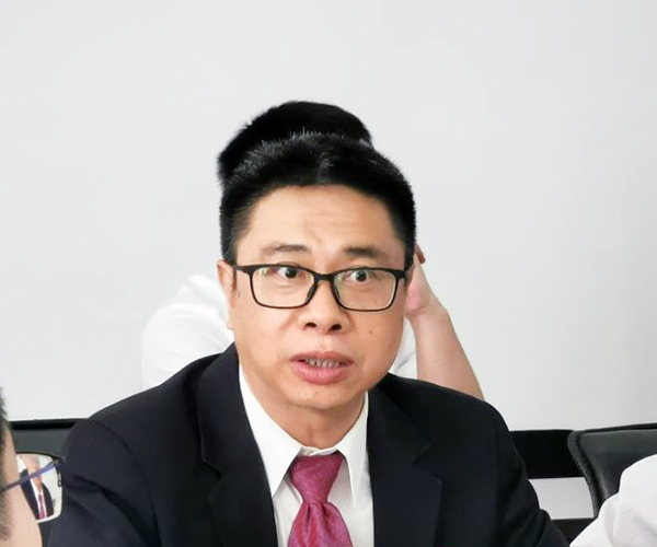 2-王天興副市長與黃習(xí)功總經(jīng)理在會議上講話.jpg 2-王天興副市長與黃習(xí)功總經(jīng)理在會議上講話.jpg