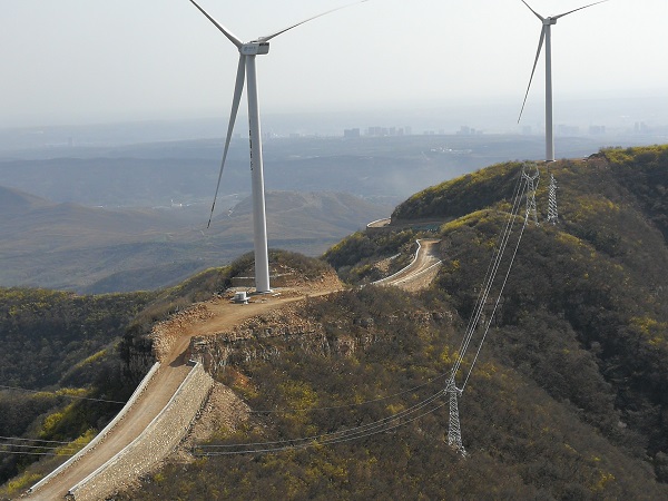 附件1，開山破崖，筑出坦途.jpg