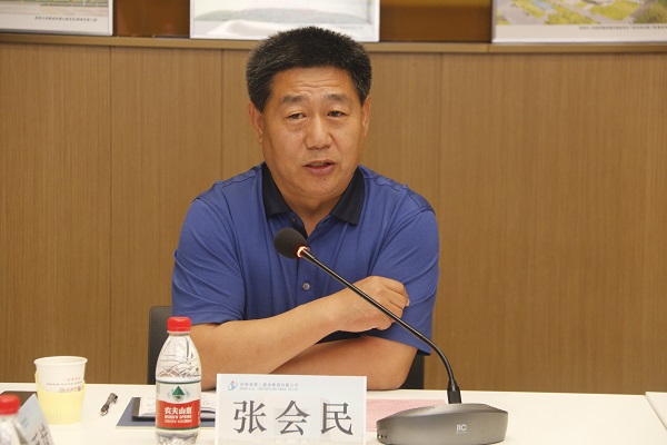 集團(tuán)公司黨委書(shū)記張會(huì)民作總結(jié)講話.JPG 集團(tuán)公司黨委書(shū)記張會(huì)民作總結(jié)講話.JPG