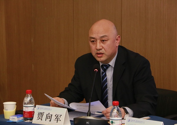 集團(tuán)公司黨委副書記、工會(huì)主席賈向軍作《河南二建集團(tuán)公司工會(huì)2021年度工作報(bào)告》.jpg 集團(tuán)公司黨委副書記、工會(huì)主席賈向軍作《河南二建集團(tuán)公司工會(huì)2021年度工作報(bào)告》.jpg