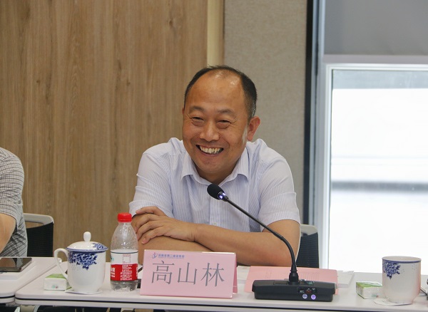 河南省建設(shè)集團(tuán)黨委書(shū)記、董事長(zhǎng)高山林講話.jpg 河南省建設(shè)集團(tuán)黨委書(shū)記、董事長(zhǎng)高山林講話.jpg