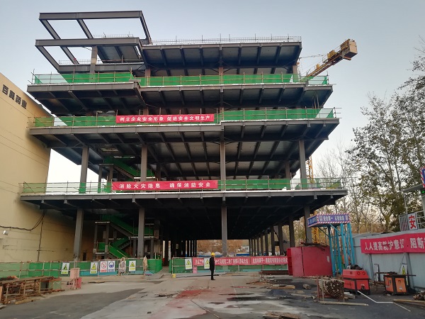 北京百奧藥業(yè)有限責(zé)任公司新建二期生產(chǎn)廠房項(xiàng)目結(jié)頂現(xiàn)場(chǎng).jpg 北京百奧藥業(yè)有限責(zé)任公司新建二期生產(chǎn)廠房項(xiàng)目結(jié)頂現(xiàn)場(chǎng).jpg