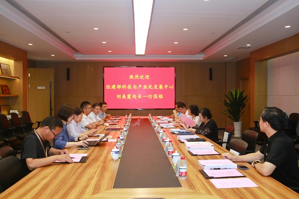 座談現(xiàn)場(chǎng).JPG 座談現(xiàn)場(chǎng).JPG