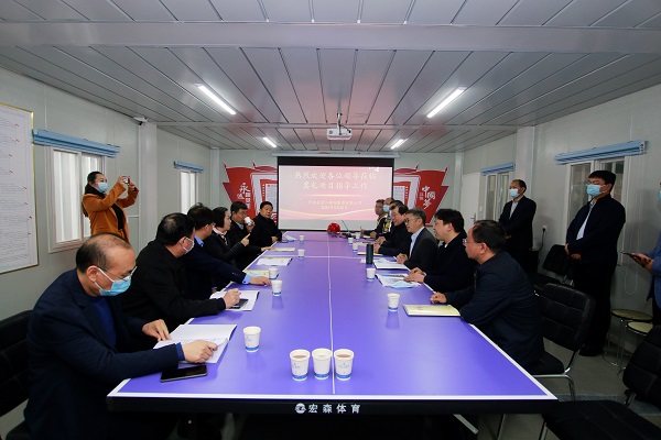 1.省住房城鄉(xiāng)建設(shè)廳及新鄉(xiāng)市、輝縣市等多方領(lǐng)導(dǎo)視察輝縣市冀屯鎮(zhèn)村民住房災(zāi)后重建集中安置項目.JPG 1.省住房城鄉(xiāng)建設(shè)廳及新鄉(xiāng)市、輝縣市等多方領(lǐng)導(dǎo)視察輝縣市冀屯鎮(zhèn)村民住房災(zāi)后重建集中安置項目.JPG