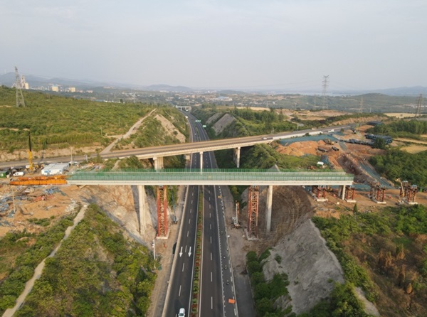 壓縮-跨鹽洛高速鋼箱梁橋整體效果圖.png 壓縮-跨鹽洛高速鋼箱梁橋整體效果圖.png