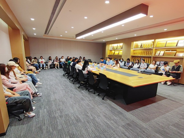 會議現(xiàn)場1.jpg 會議現(xiàn)場1.jpg
